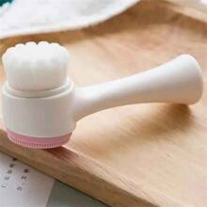 Pamper Your Pet with the Easy Clean Nylon Pet Paw Brush