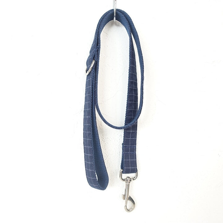 Thick bite-resistant portable dog leash